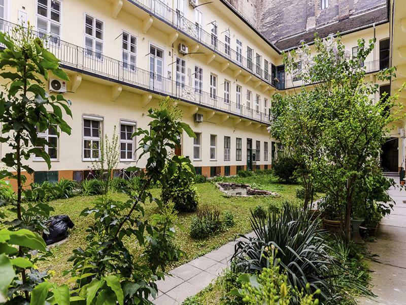 Peppers Apartments - Downtown Будапеща Екстериор снимка